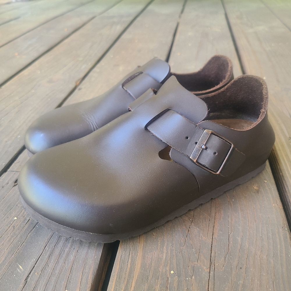 Birkenstock London Clog in Chocolate Brown Leather
